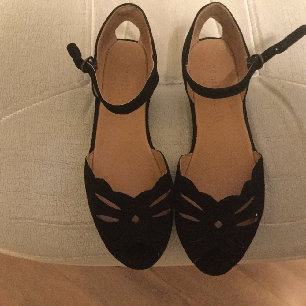 GENTLE SOLES BLACK SUEDE SHOE